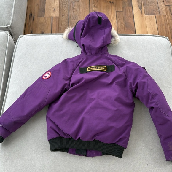 Canada goose kids sizes M (10-12) - Picture 3 of 3